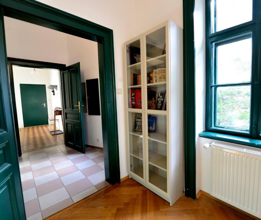 Quiet & Green, With Terrace Vienna Exterior photo
